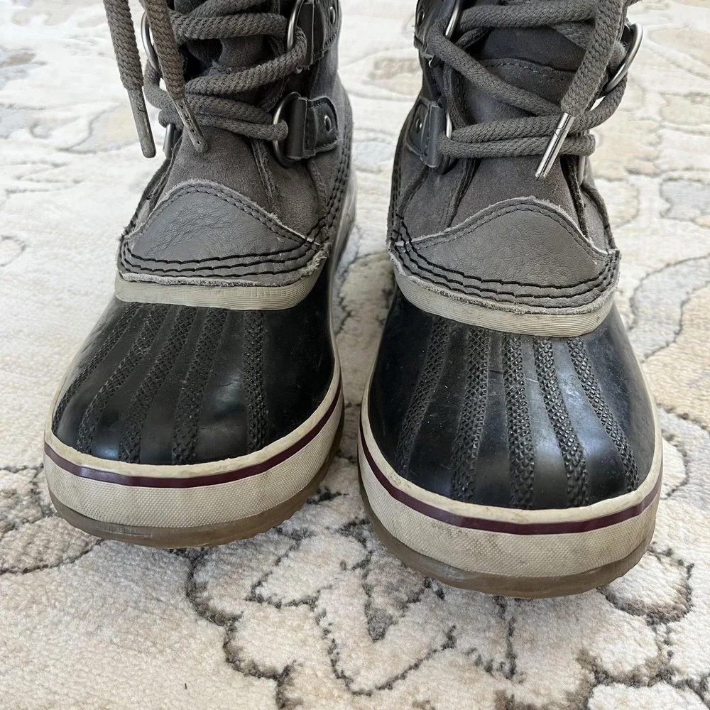 Sorel Joan Of Arctic Boots Womens Size 7 Gray‎ Waterproof Faux Fur Snow Winter
